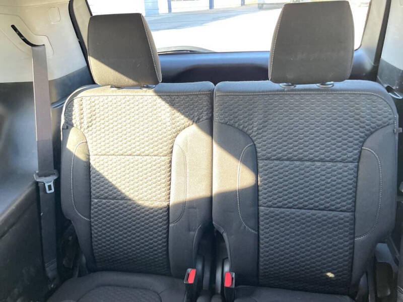 2017 GMC Acadia SLE-2