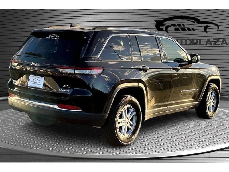 2024 Jeep Grand Cherokee Laredo