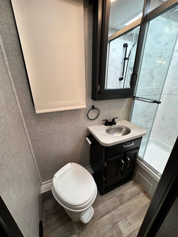 2022 Jayco Grayhawk 27, King Bed  Sleeps 6 , Gas Engine