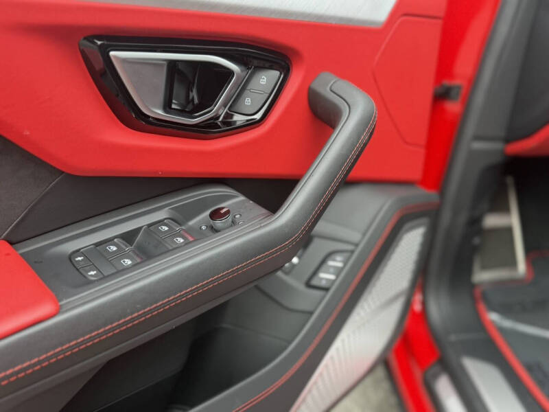2020 Lamborghini Urus