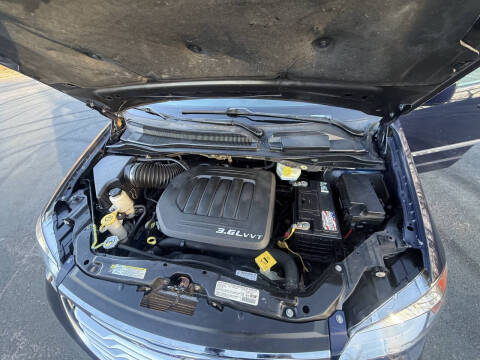 2013 Chrysler Town and Country Touring