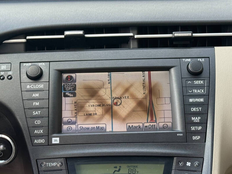 2010 Toyota Prius III