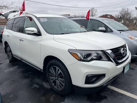 2017 Nissan Pathfinder for sale at Shaddai Auto Sales in Whitehall OH