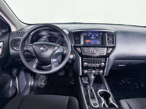 2020 Nissan Pathfinder S