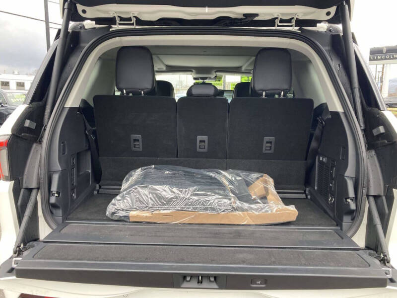 2025 Lincoln Navigator Reserve