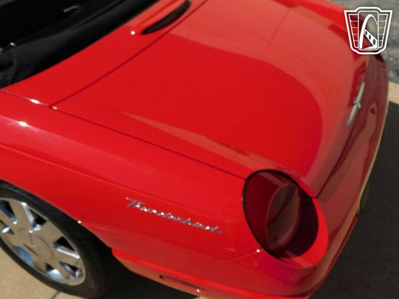 2002 Ford Thunderbird Deluxe