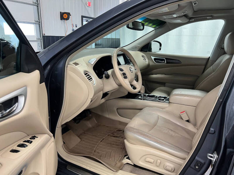 2013 Nissan Pathfinder SL