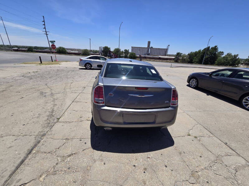 2012 Chrysler 300 S V6