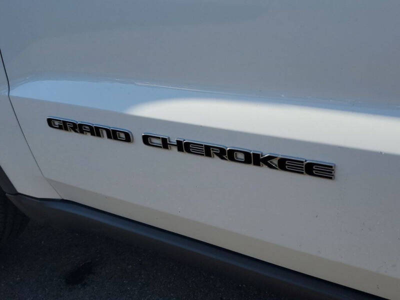 2019 Jeep Grand Cherokee Laredo