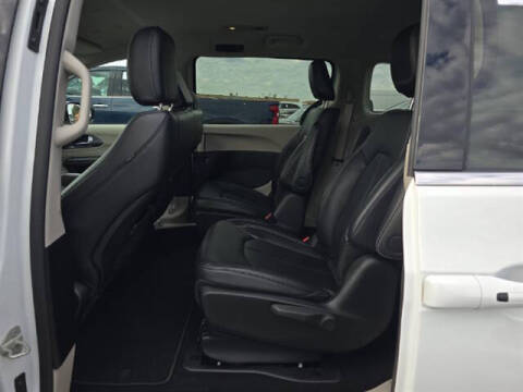 2024 Chrysler Pacifica Plug-In Hybrid