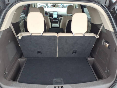 2022 Ford Explorer Hybrid Platinum