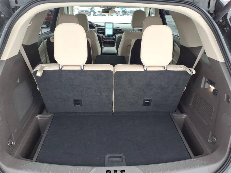 2022 Ford Explorer Hybrid Platinum