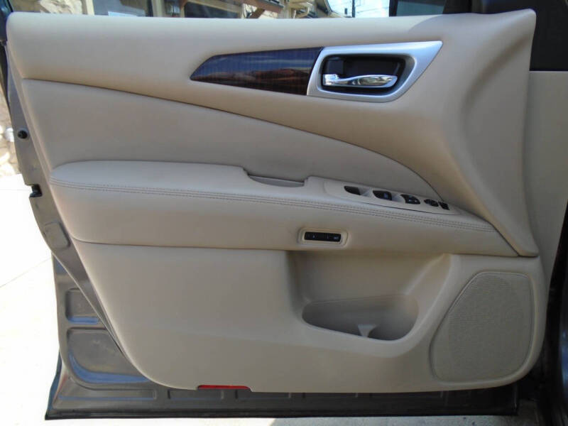 2014 Nissan Pathfinder Platinum