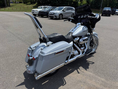 2023 Harley-Davidson Street Glide