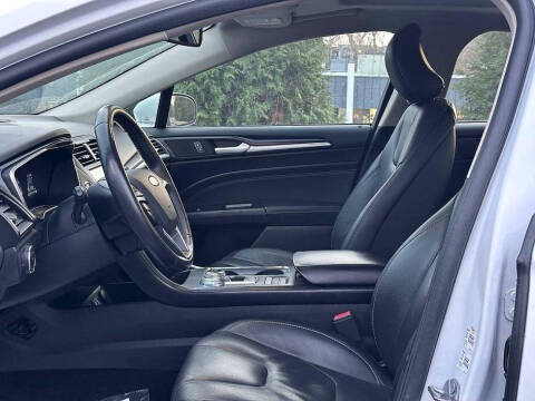 2019 Ford Fusion Hybrid Titanium