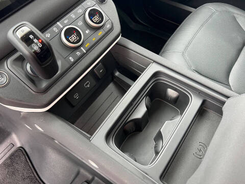 2023 Land Rover Defender 90 S