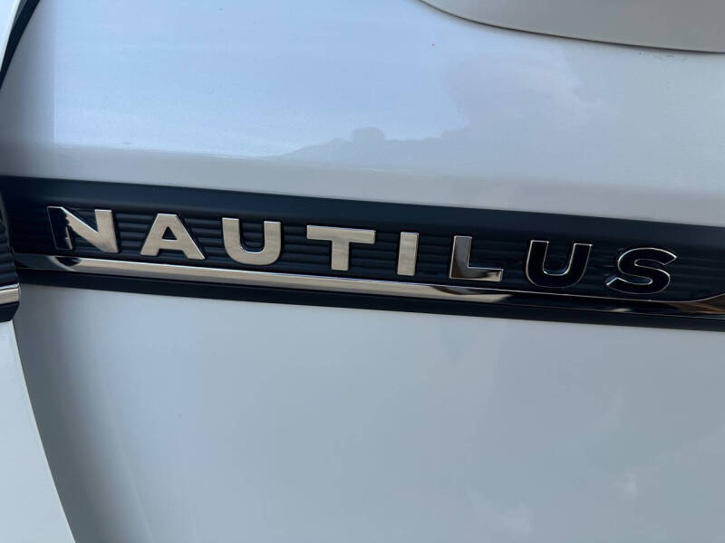 2020 Lincoln Nautilus Reserve