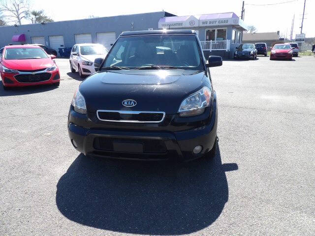 2011 Kia Soul +