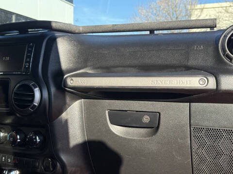 2017 Jeep Wrangler Willys Wheeler