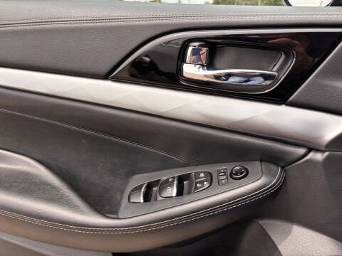 2023 Nissan Maxima 3.5 SV