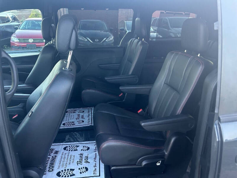 2012 Dodge Grand Caravan R/T