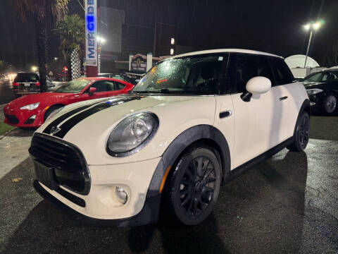 2018 MINI Hardtop 2 Door for sale at Wild West Cars & Trucks in Seattle WA