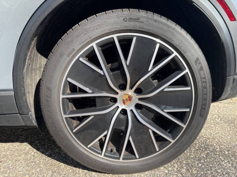 2025 Porsche Macan 4 Electric