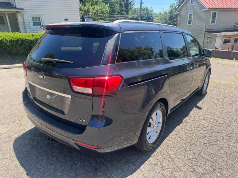 2015 Kia Sedona LX