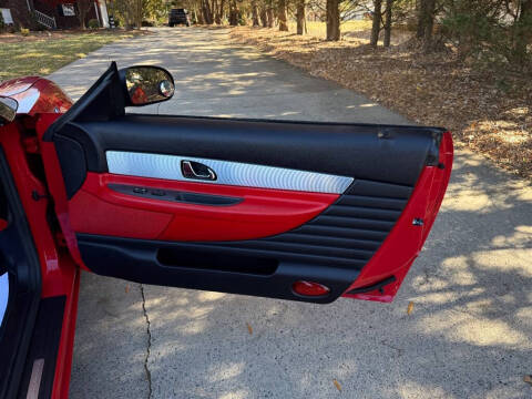 2004 Ford Thunderbird Deluxe