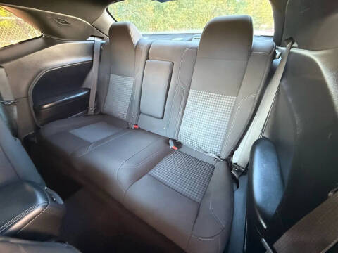 2021 Dodge Challenger SXT