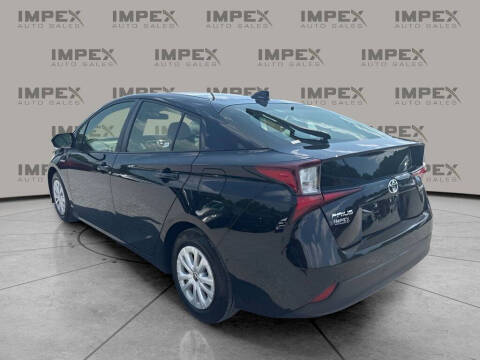 2021 Toyota Prius LE