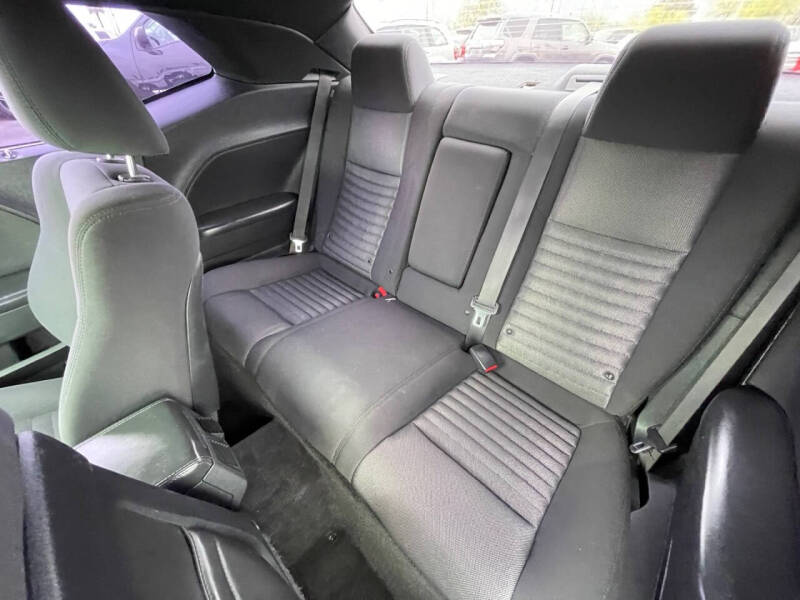 2013 Dodge Challenger SXT