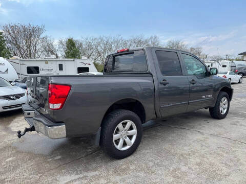 2012 Nissan Titan SV