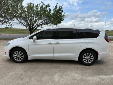2018 Chrysler Pacifica Touring Plus
