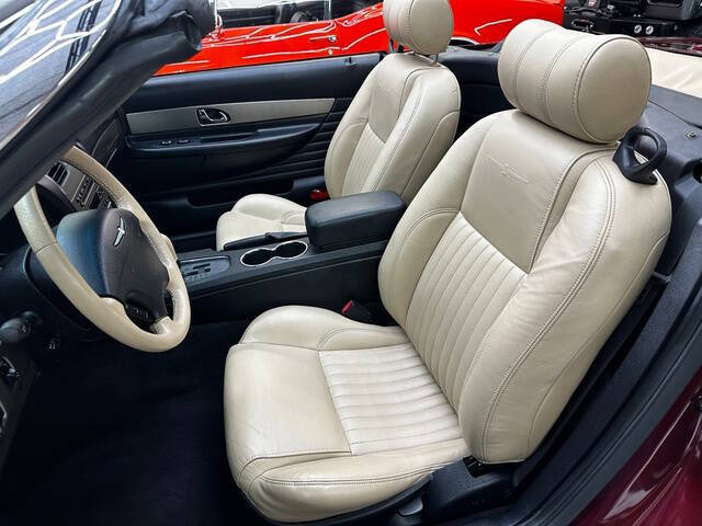 2004 Ford Thunderbird Deluxe