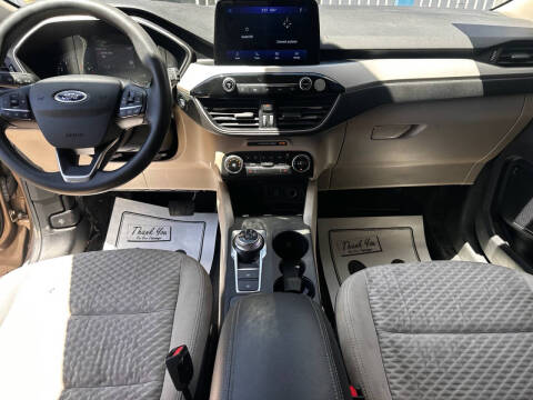 2020 Ford Escape SE