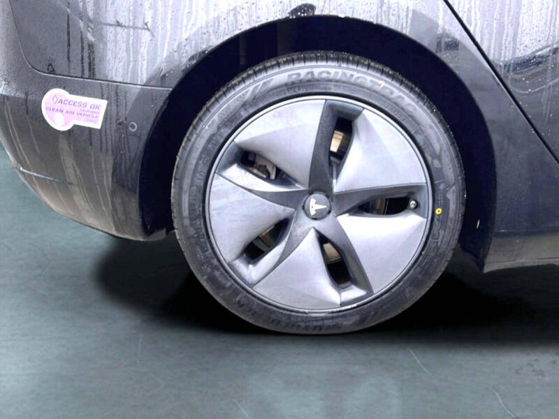 2019 Tesla Model 3 Mid Range