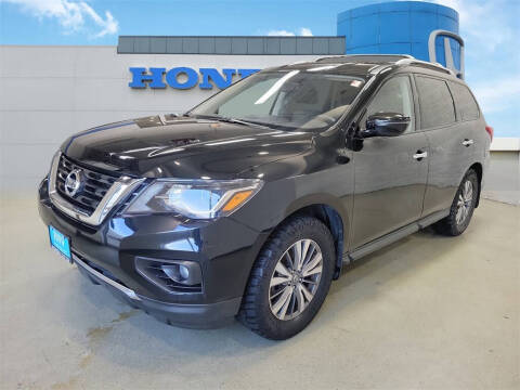 2018 Nissan Pathfinder SV