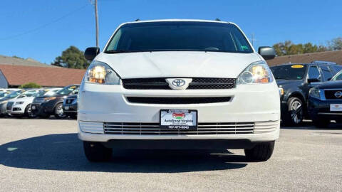 2004 Toyota Sienna LE 7 Passenger