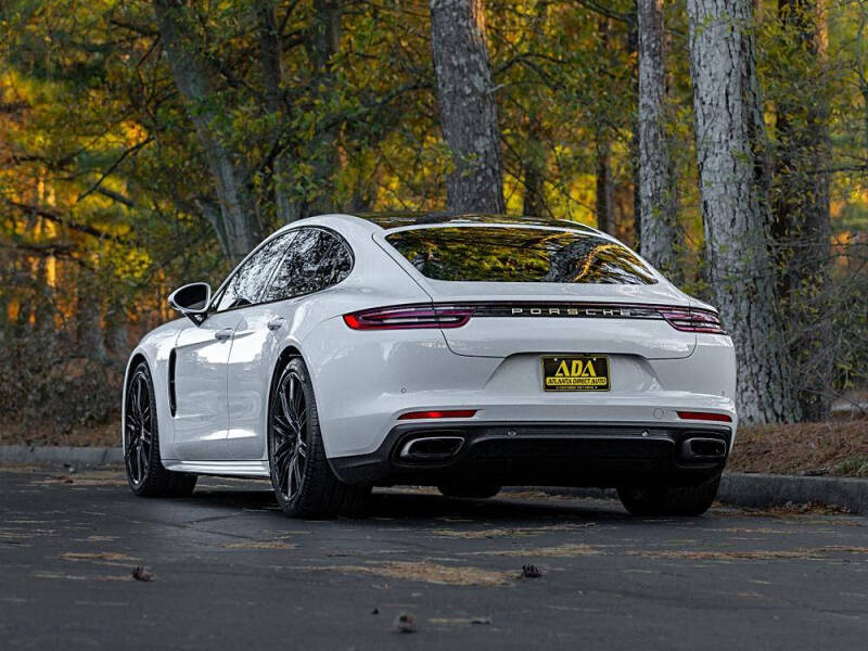 2017 Porsche Panamera 4