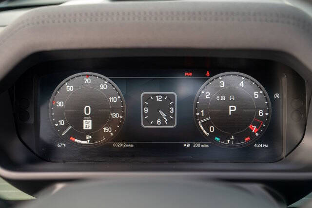2023 Land Rover Defender 19