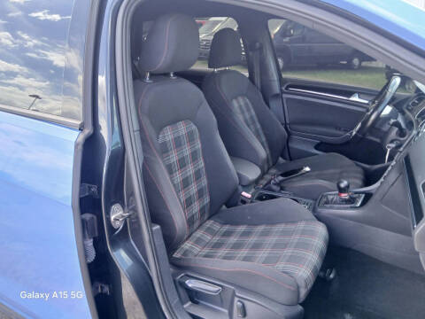2017 Volkswagen Golf GTI S