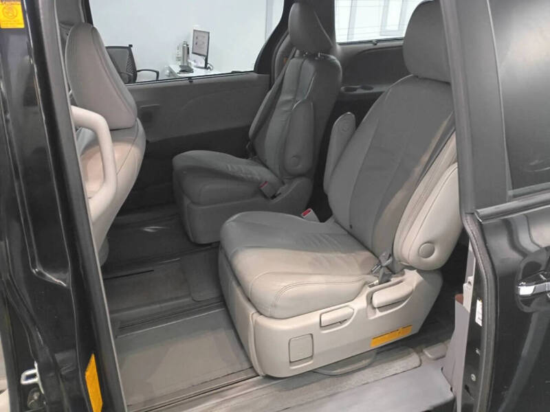 2011 Toyota Sienna