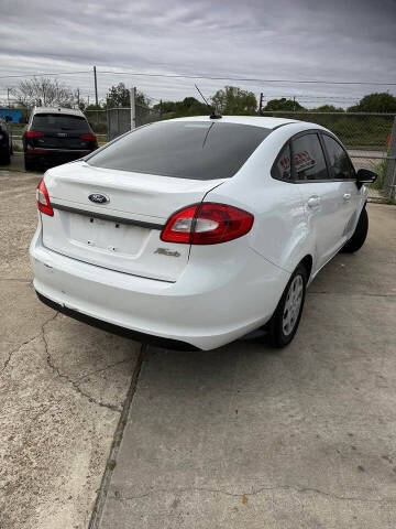 2012 Ford Fiesta S