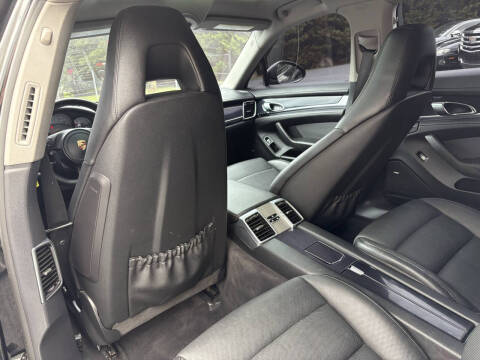 2014 Porsche Panamera 4