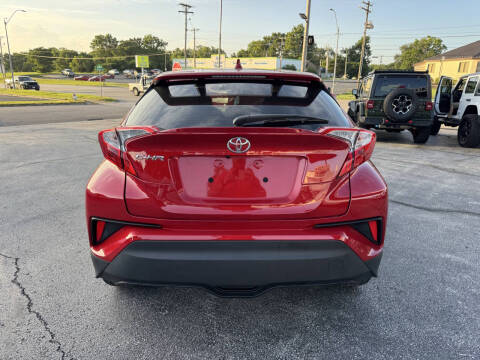 2022 Toyota C-HR XLE