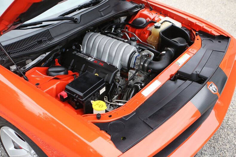 2008 Dodge Challenger SRT8