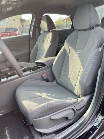 2024 Hyundai Elantra SEL