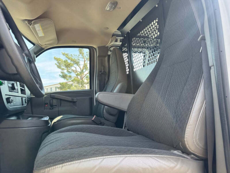 2024 GMC Savana 2500