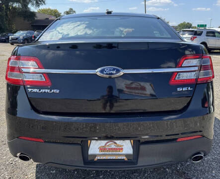 2016 Ford Taurus SEL